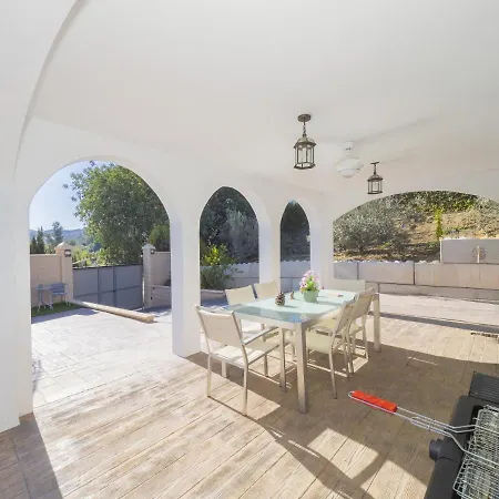 Holiday home Cubo's El Algarrobo
